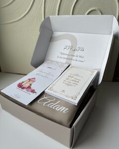 COFFRET TAPIS & LIVRE 99 NOMS D'ALLAH + cartes invocations du matin - Cadeau Eid / Aid